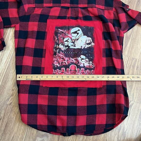 Star Wars Flannel shirt  size large with zipper large - Picture 6 of 8